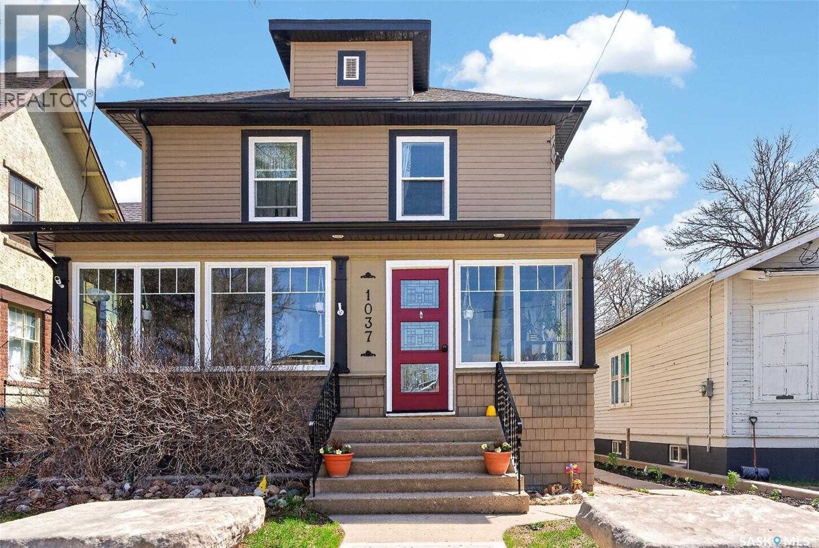 1037 Chestnut Avenue, Moose Jaw, SK - Outdoor
