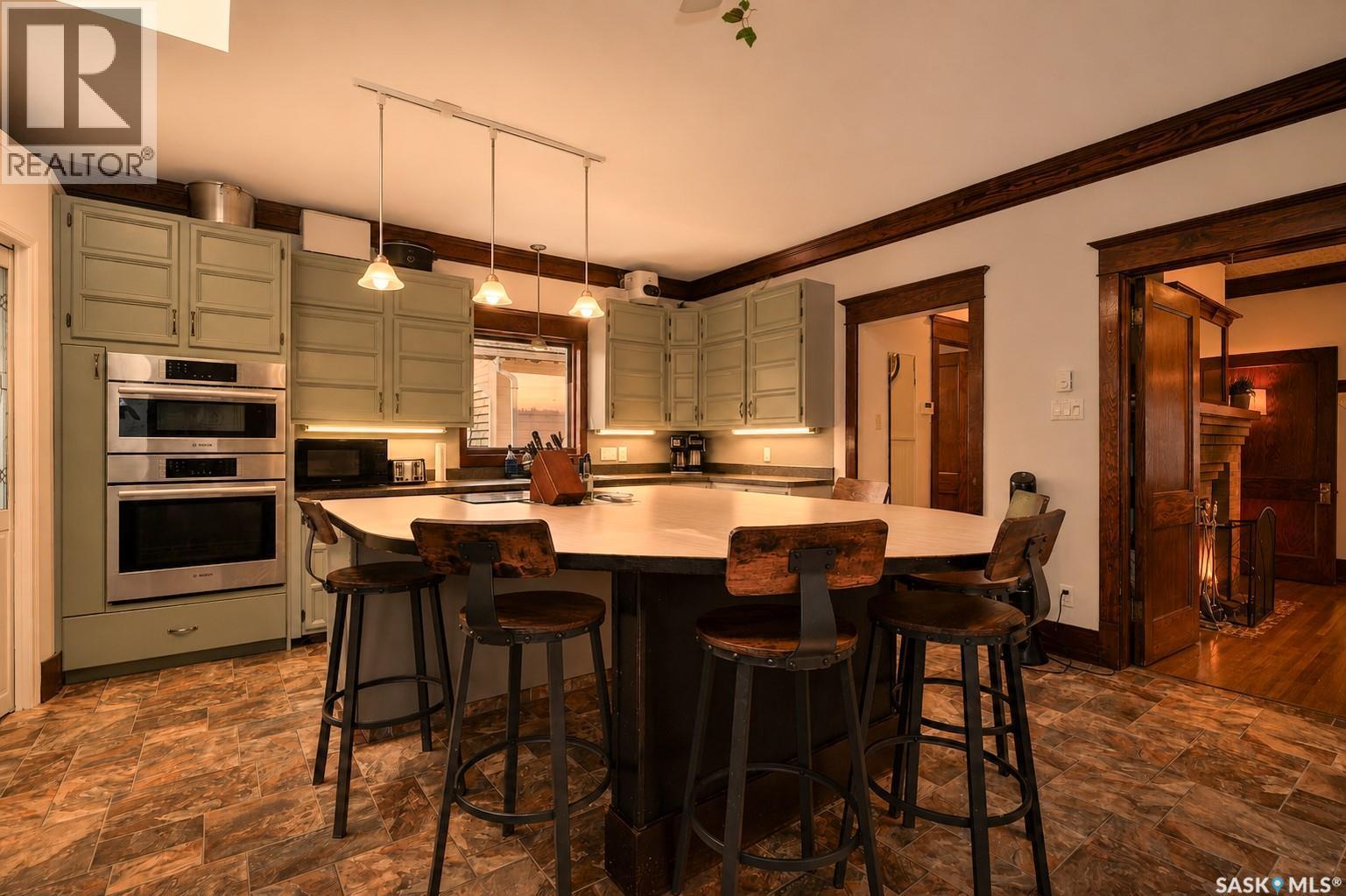 1037 Chestnut Avenue, Moose Jaw, SK - Indoor