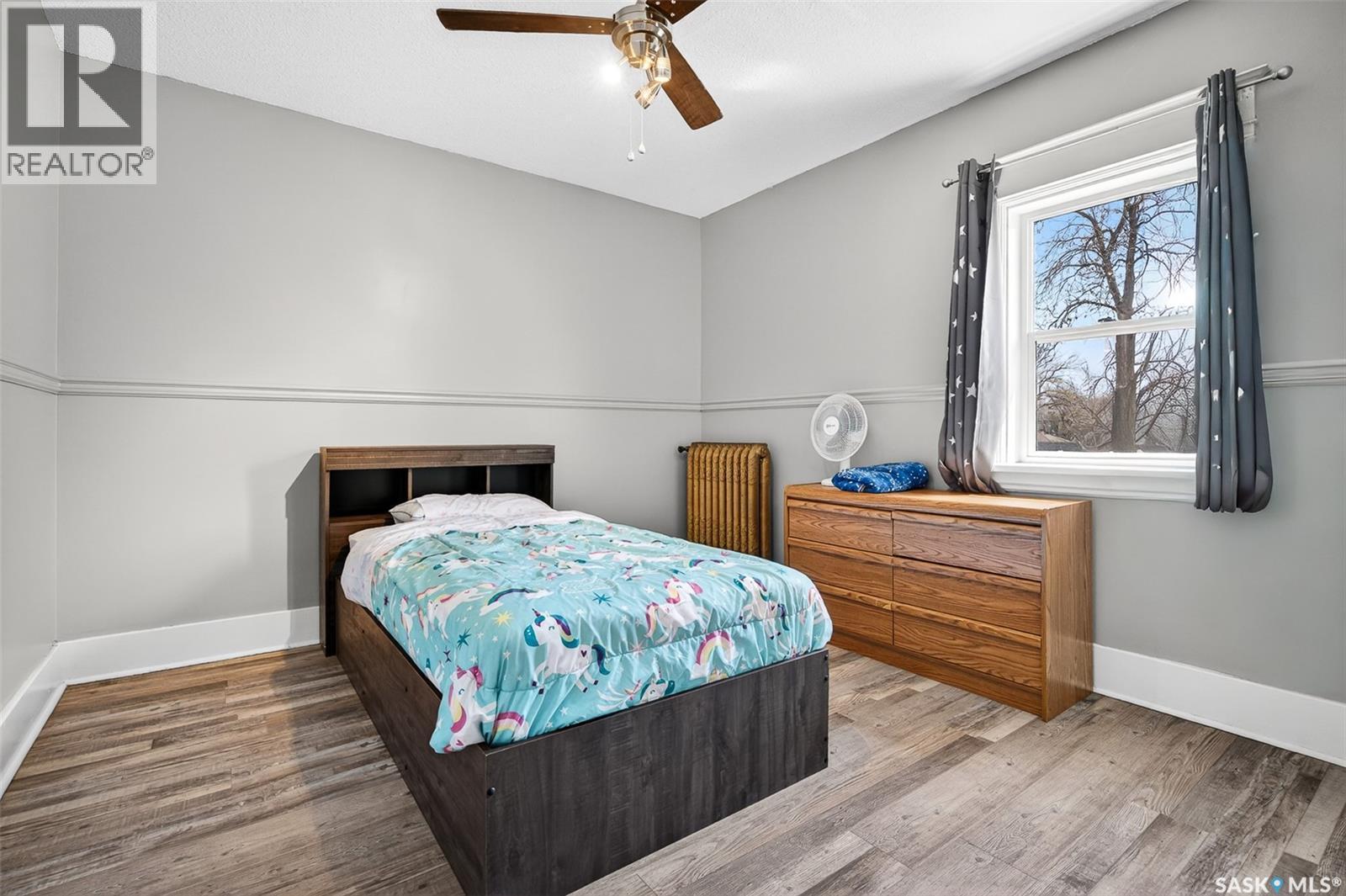 1037 Chestnut Avenue, Moose Jaw, SK - Indoor Photo Showing Bedroom