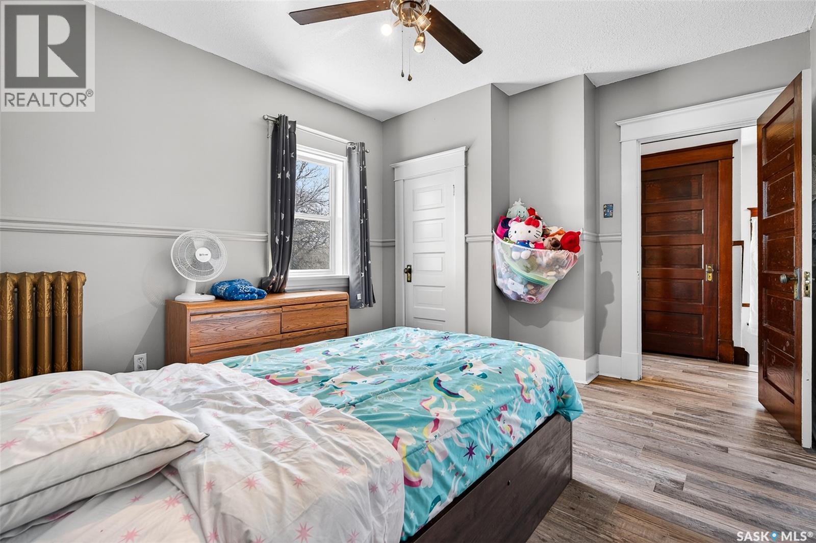 1037 Chestnut Avenue, Moose Jaw, SK - Indoor Photo Showing Bedroom