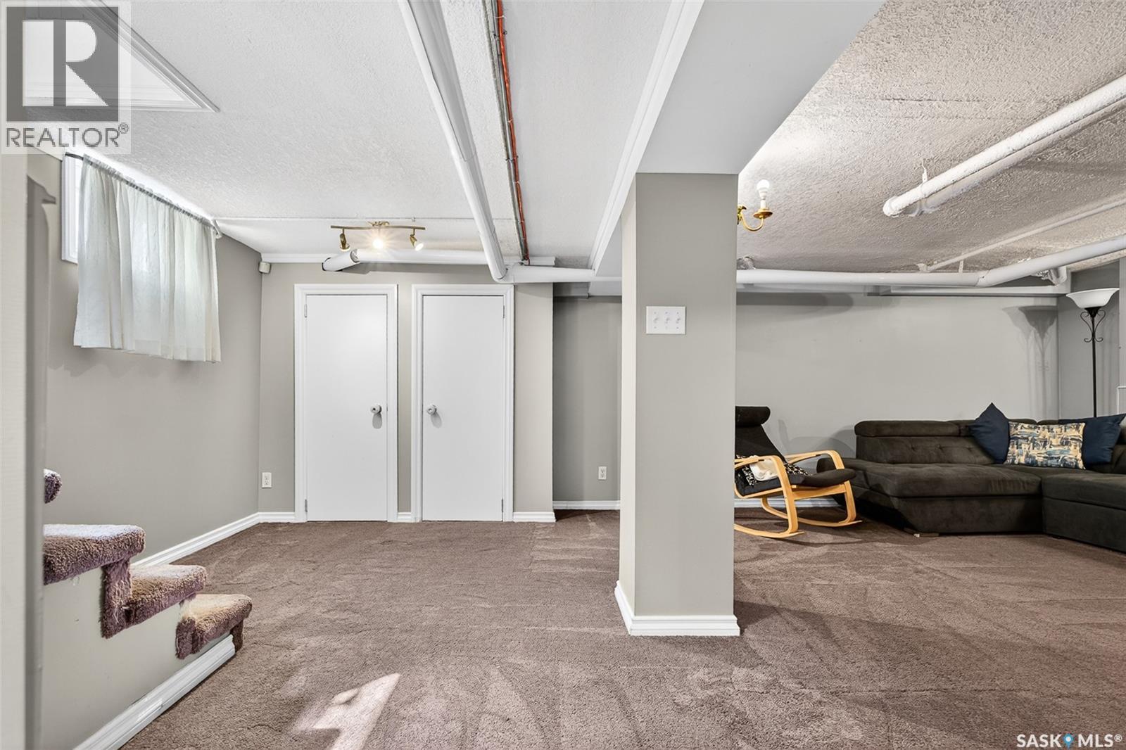 1037 Chestnut Avenue, Moose Jaw, SK - Indoor