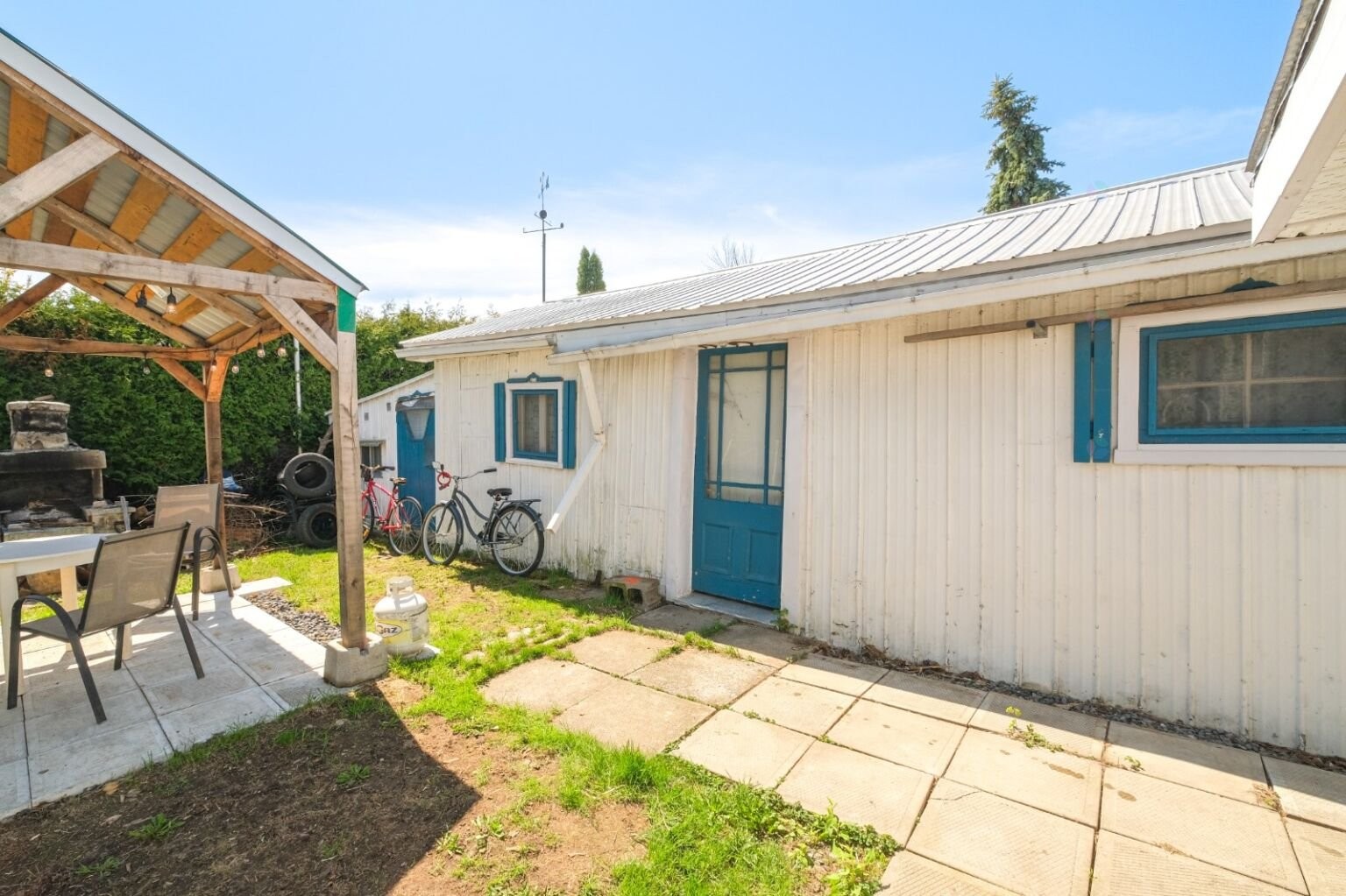 Garage - 24 Av. Jacques-Cartier, Saint-Pie, QC - Outdoor