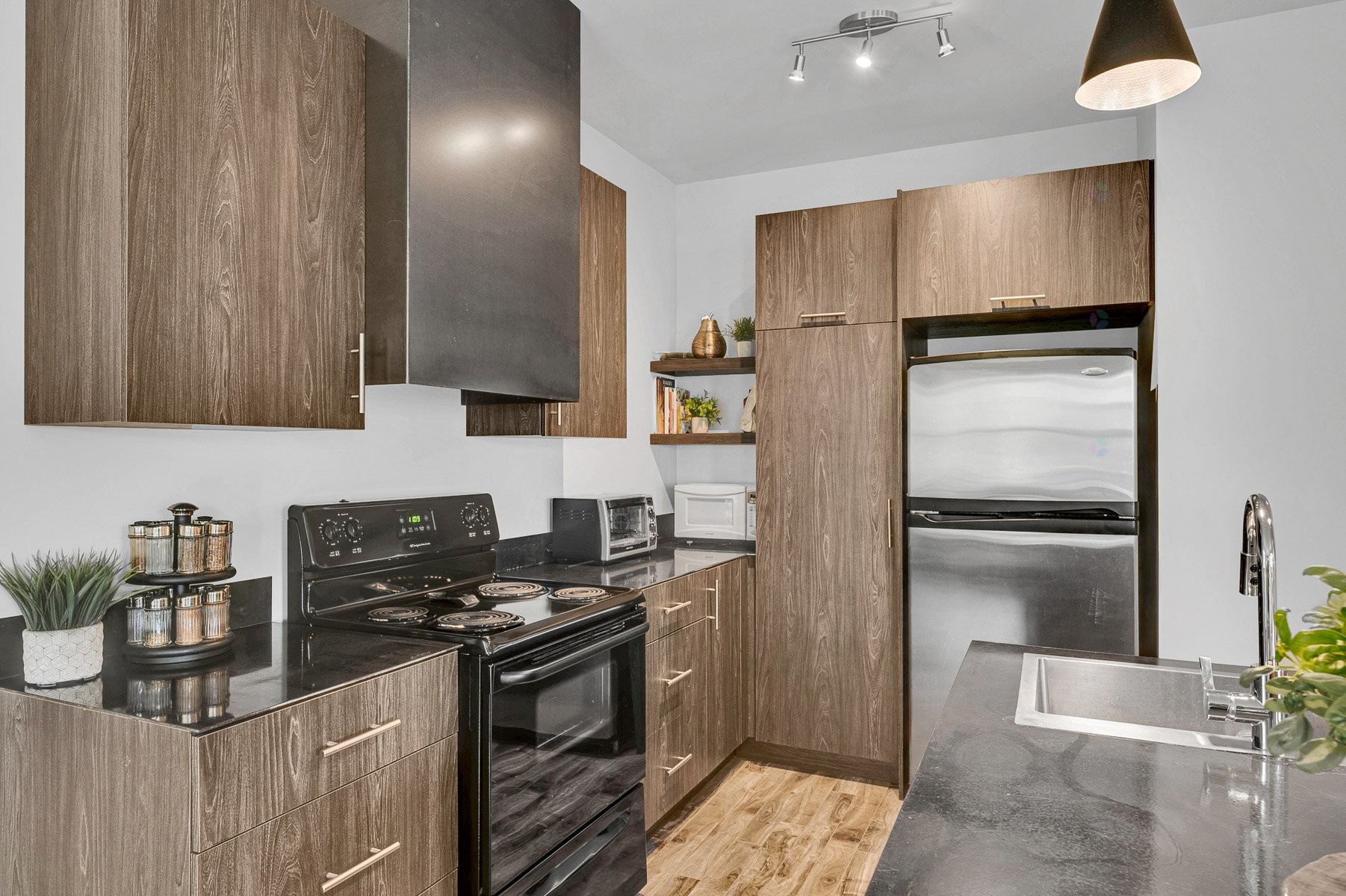 Kitchen - 3021 Rue St-Charles, Sainte-Adèle, QC - Indoor Photo Showing Kitchen