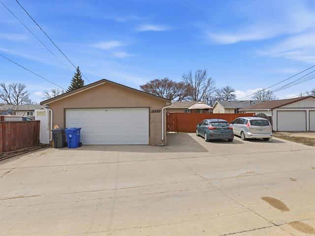 2133 Manitoba Ave, Winnipeg, MB