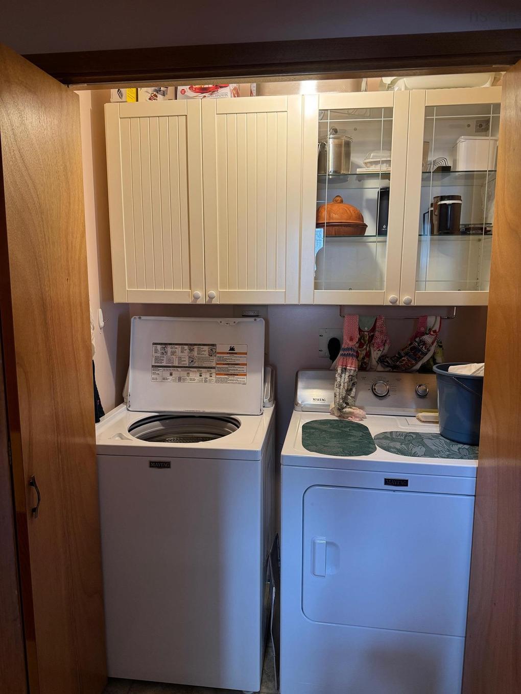 17 Porter Street, Yarmouth, NS - Indoor Photo Showing Laundry Room