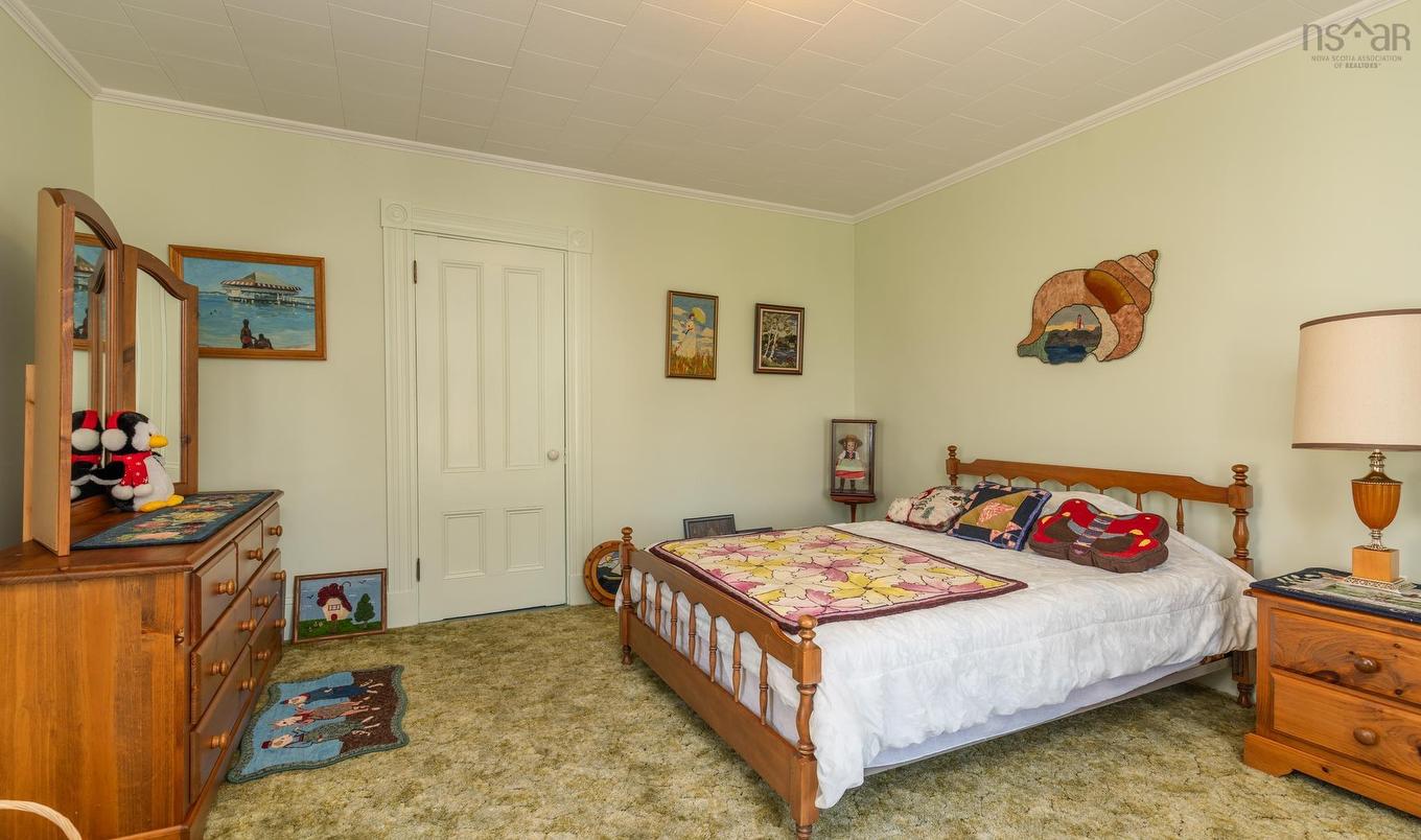17 Porter Street, Yarmouth, NS - Indoor Photo Showing Bedroom
