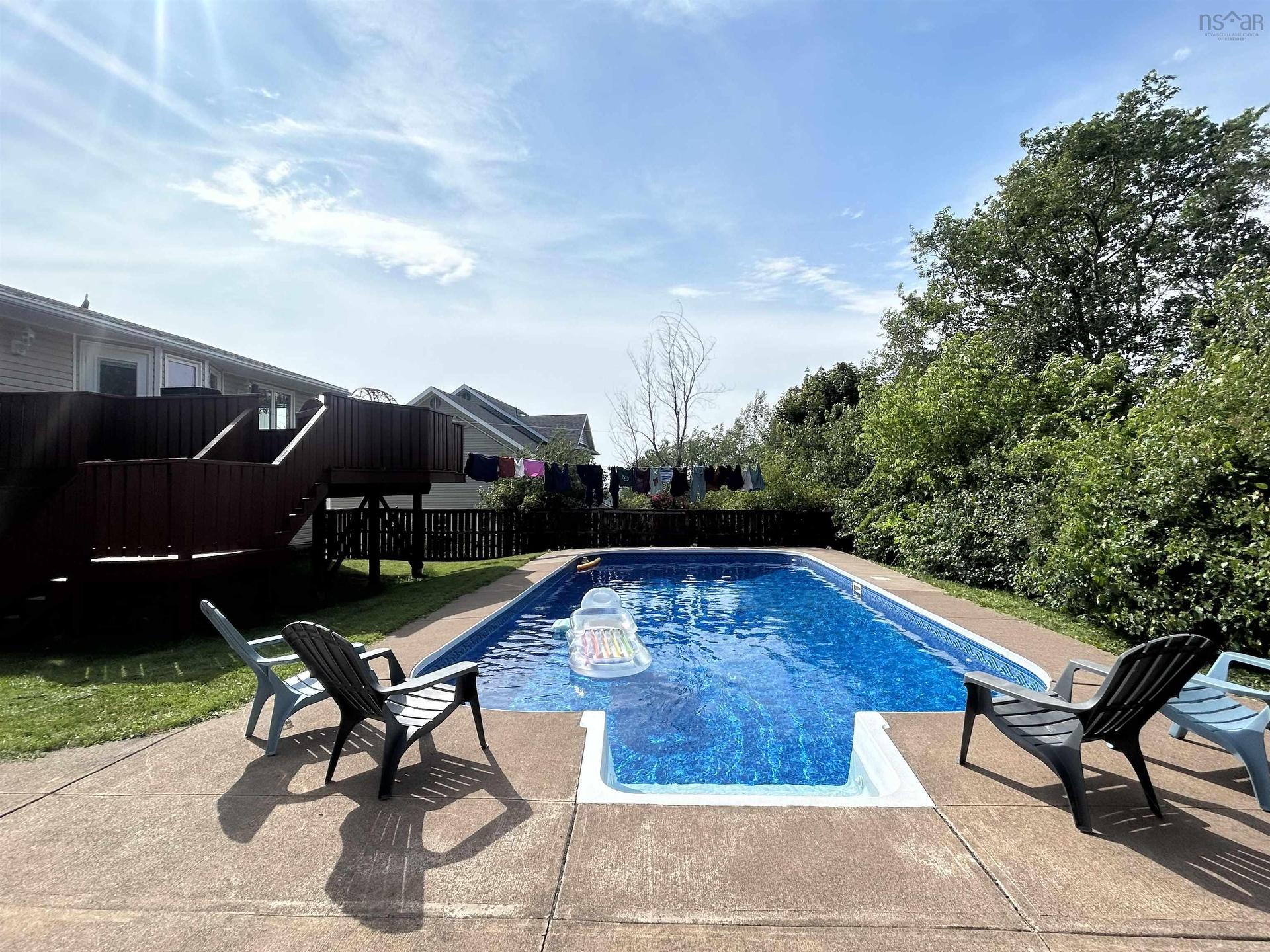 98 Sierra Drive, New Glasgow, NS - Outdoor With In Ground Pool With Backyard