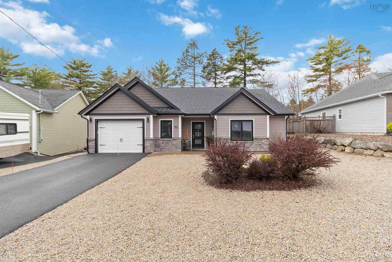 71 Acorn Drive, Bridgewater, NS
