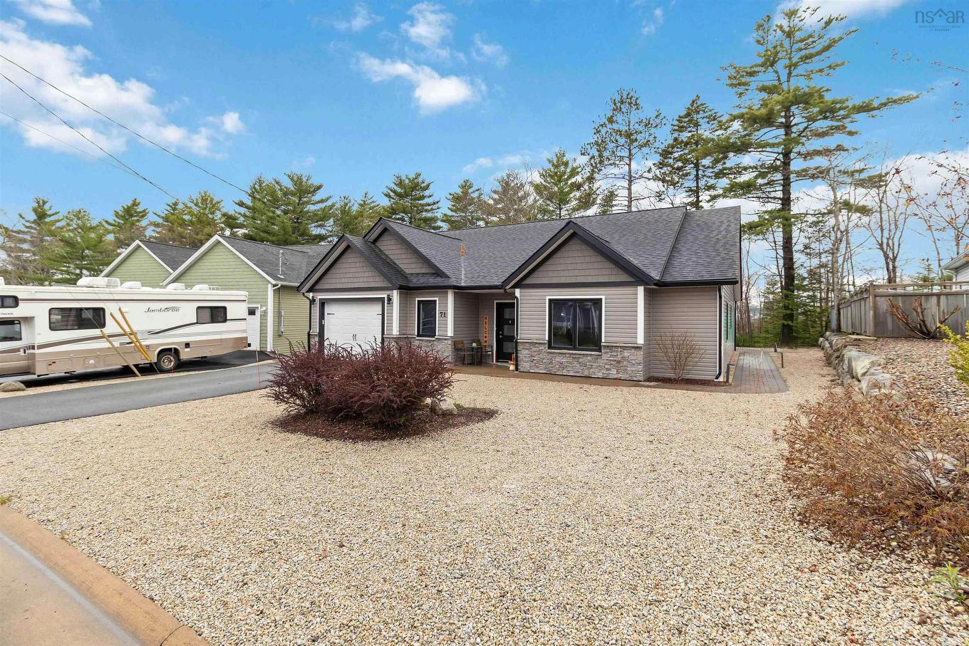 71 Acorn Drive, Bridgewater, NS