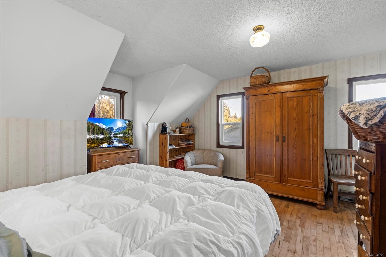 618 Beach Dr, Nanaimo, BC