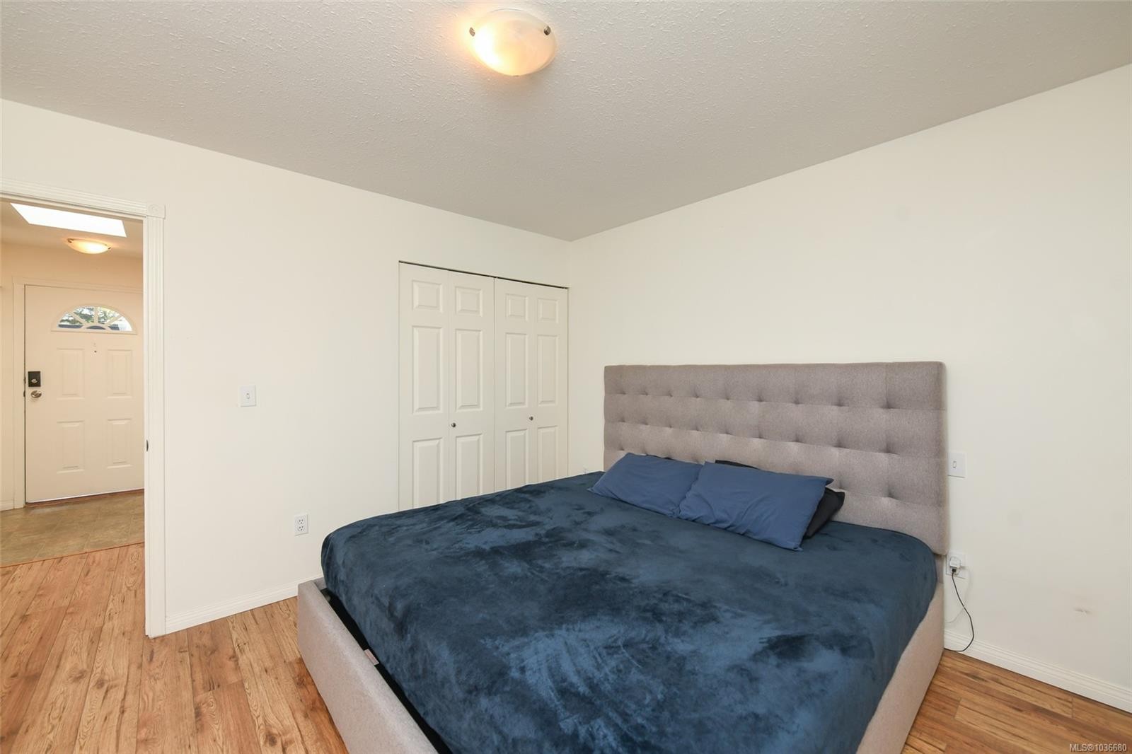 204-220 Back Rd, Courtenay, BC - Indoor Photo Showing Bedroom