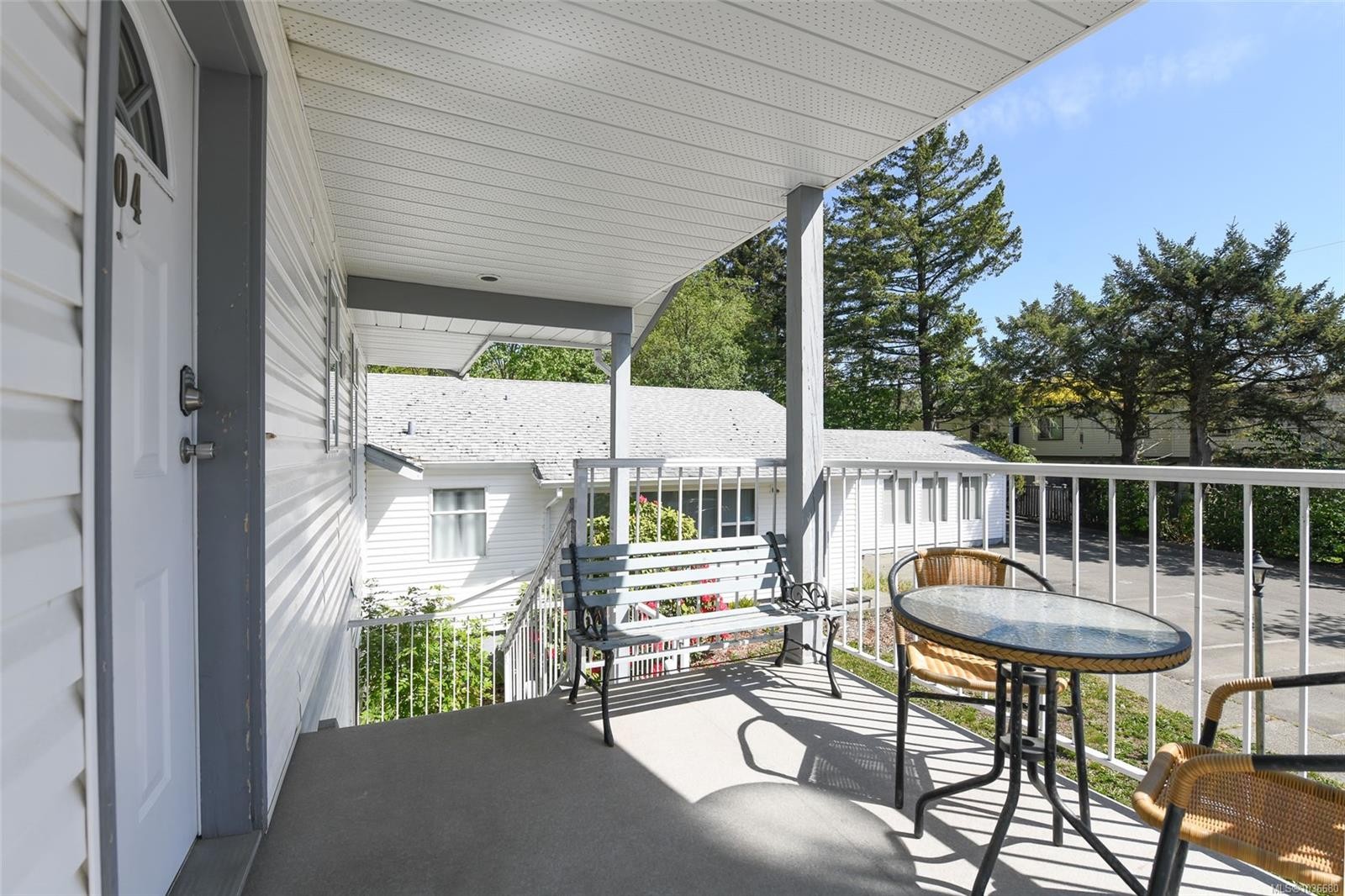 204-220 Back Rd, Courtenay, BC - Outdoor With Exterior