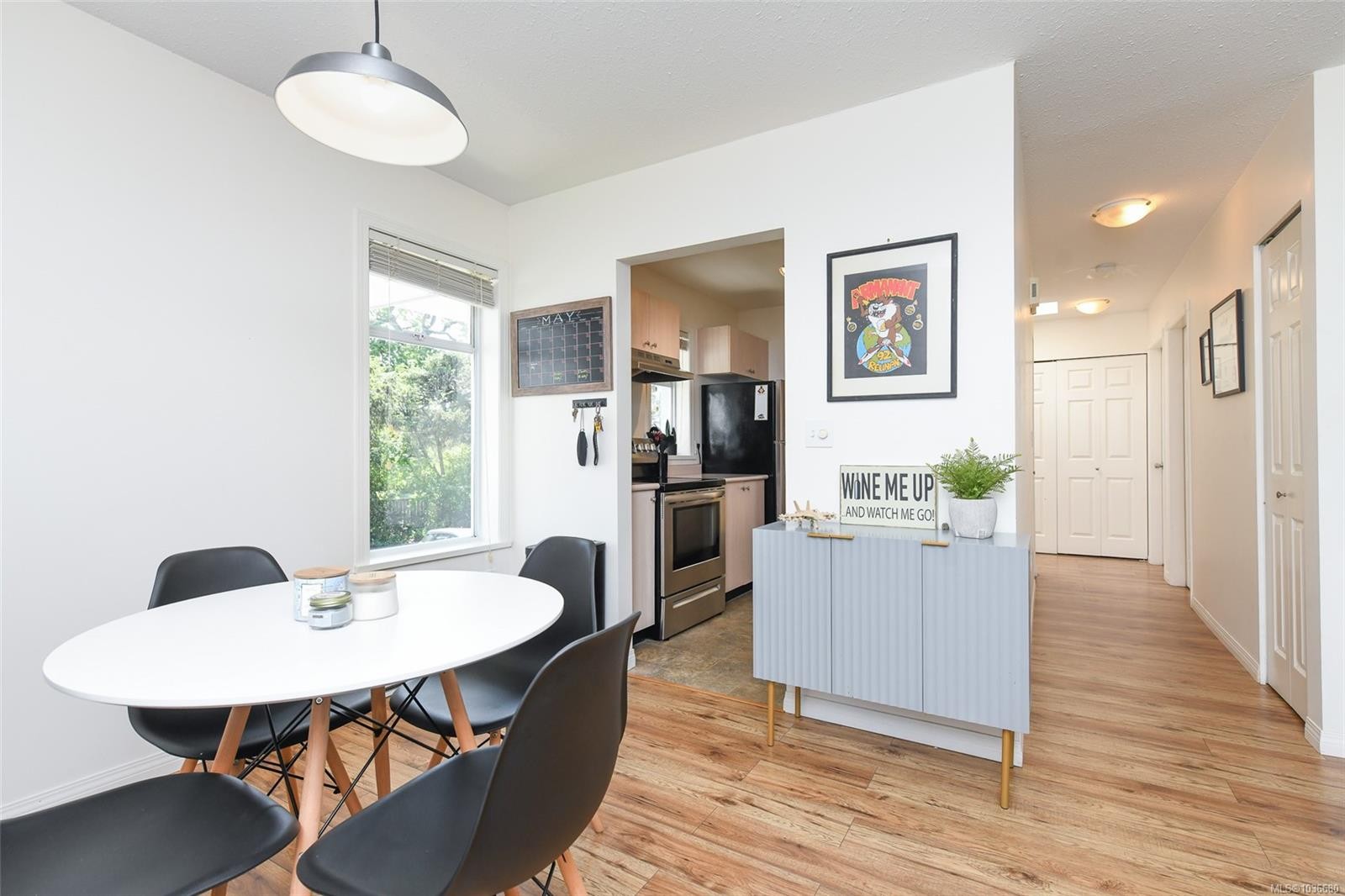 204-220 Back Rd, Courtenay, BC - Indoor Photo Showing Dining Room