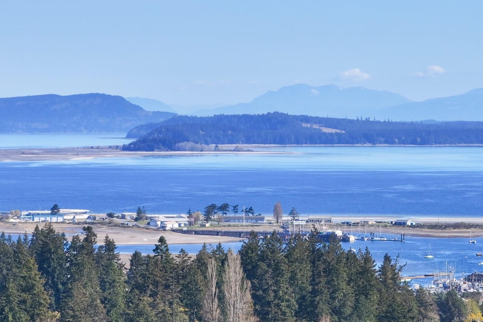 2188 Cardinal Pl, Comox, BC