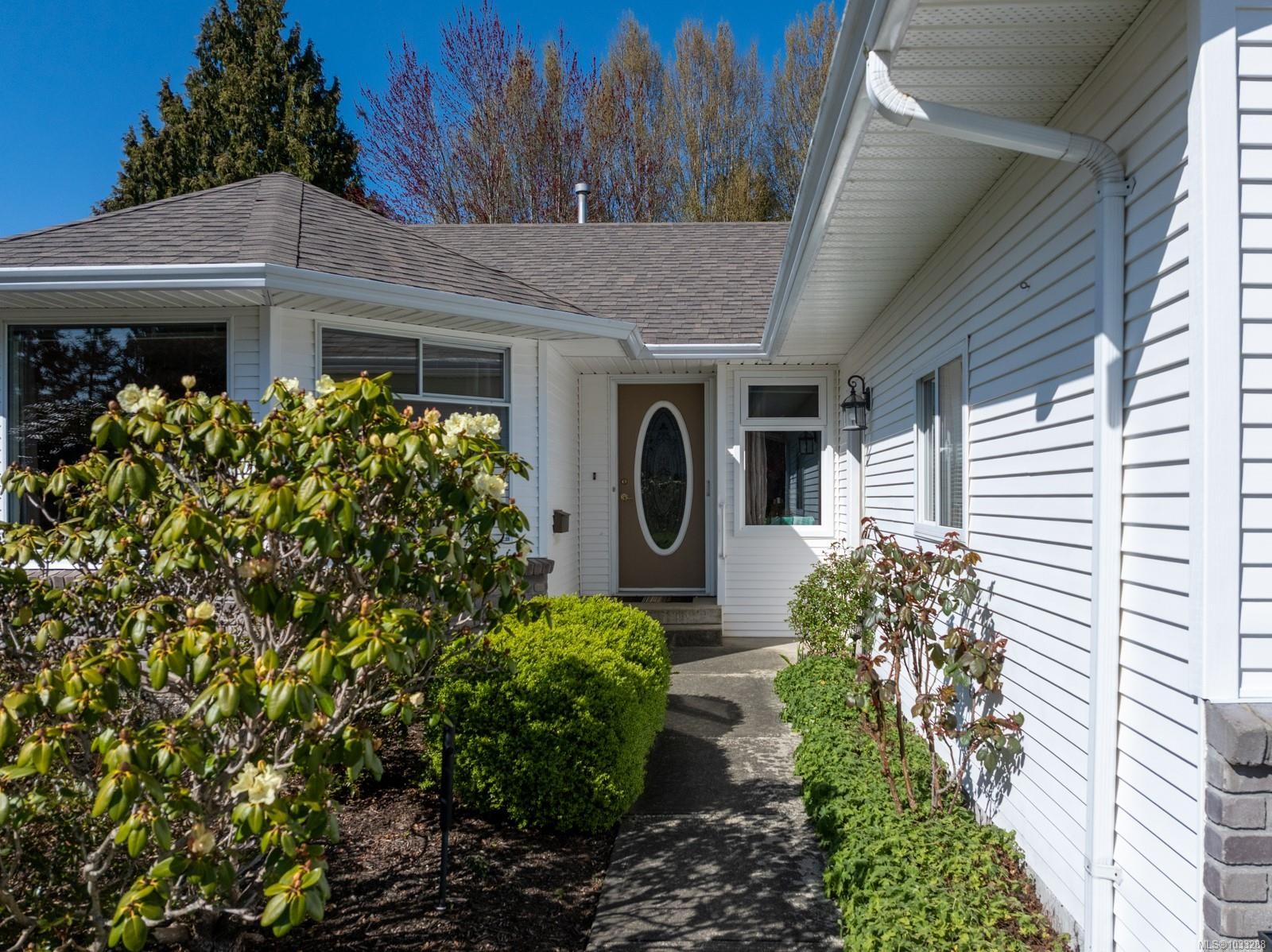 2188 Cardinal Pl, Comox, BC