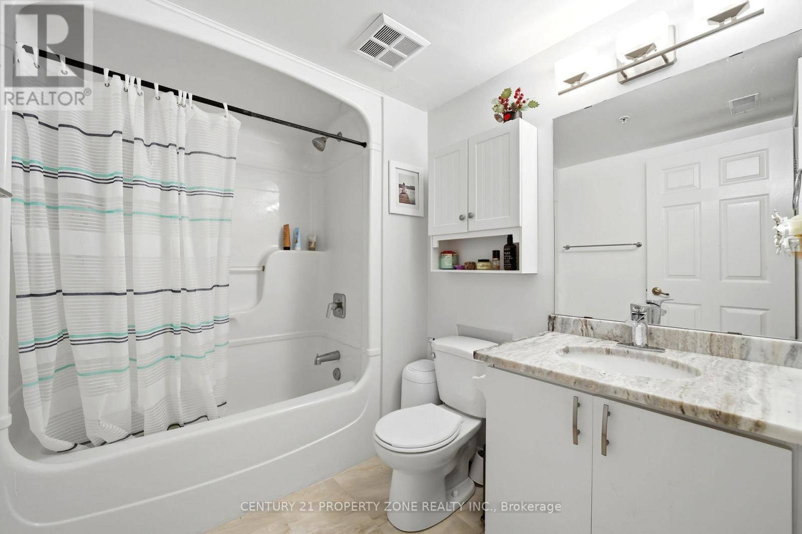 306 - 1440 Bishops Gate, Oakville, ON - Indoor Photo Showing Bathroom