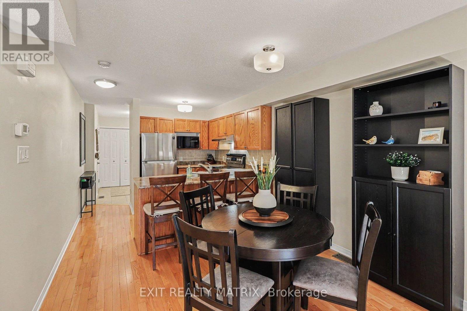 88 Strathaven Private, Ottawa, ON - Indoor Photo Showing Dining Room