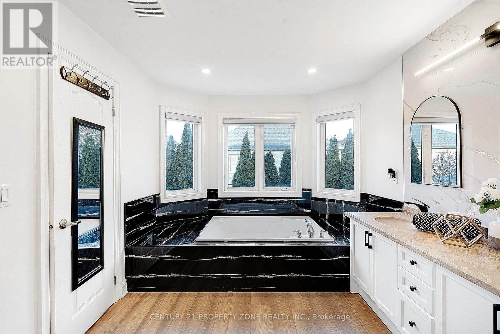 30 Grouse Lane, Brampton, ON - Indoor Photo Showing Bathroom