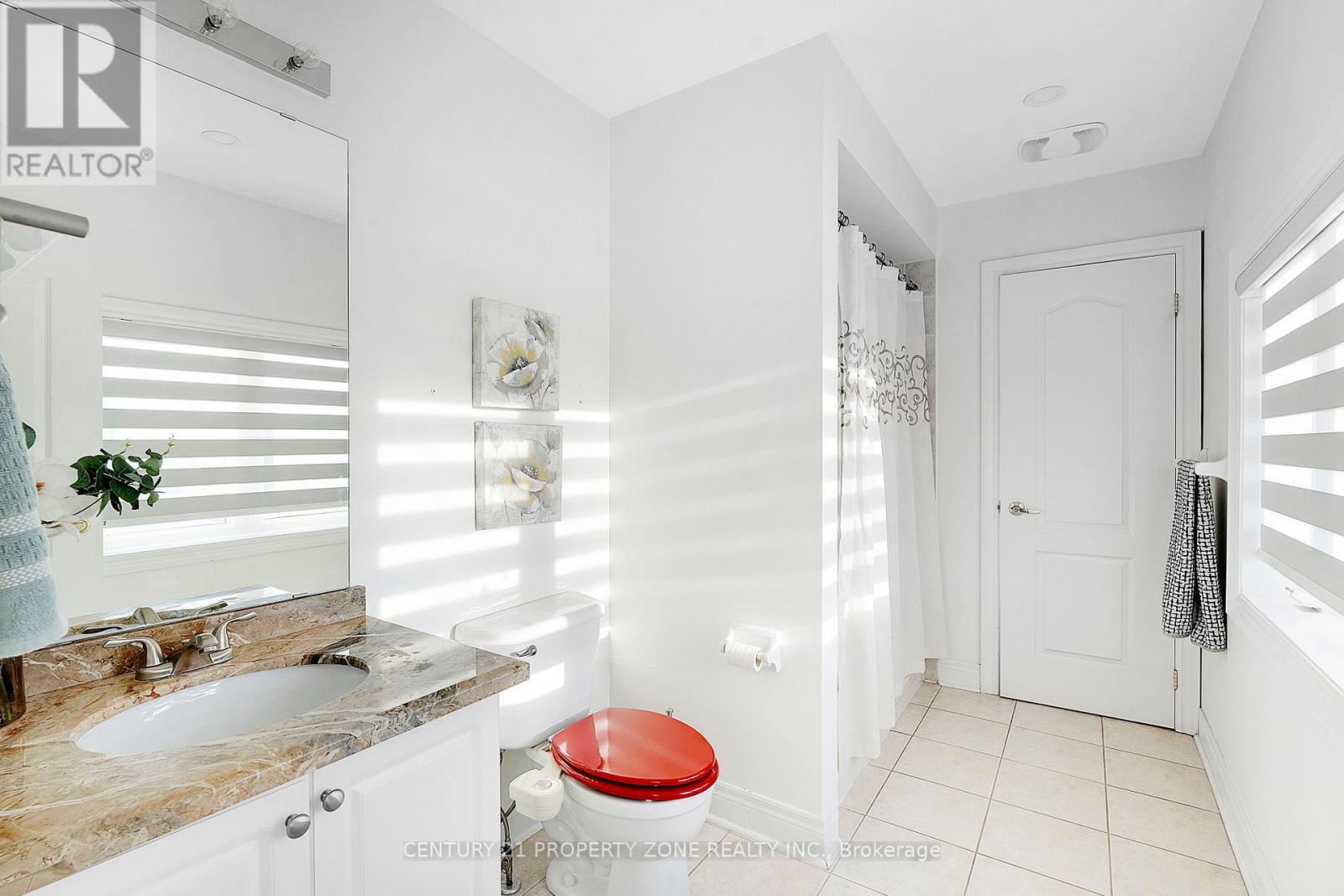 30 Grouse Lane, Brampton, ON - Indoor Photo Showing Bathroom