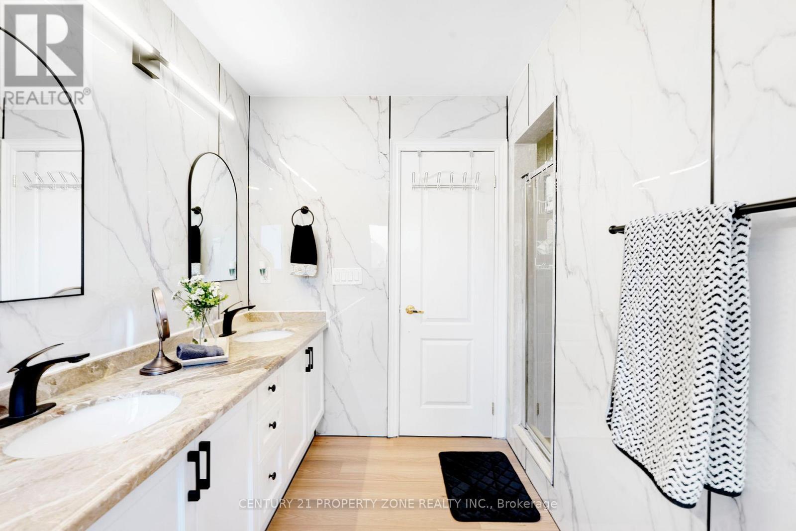 30 Grouse Lane, Brampton, ON - Indoor Photo Showing Bathroom