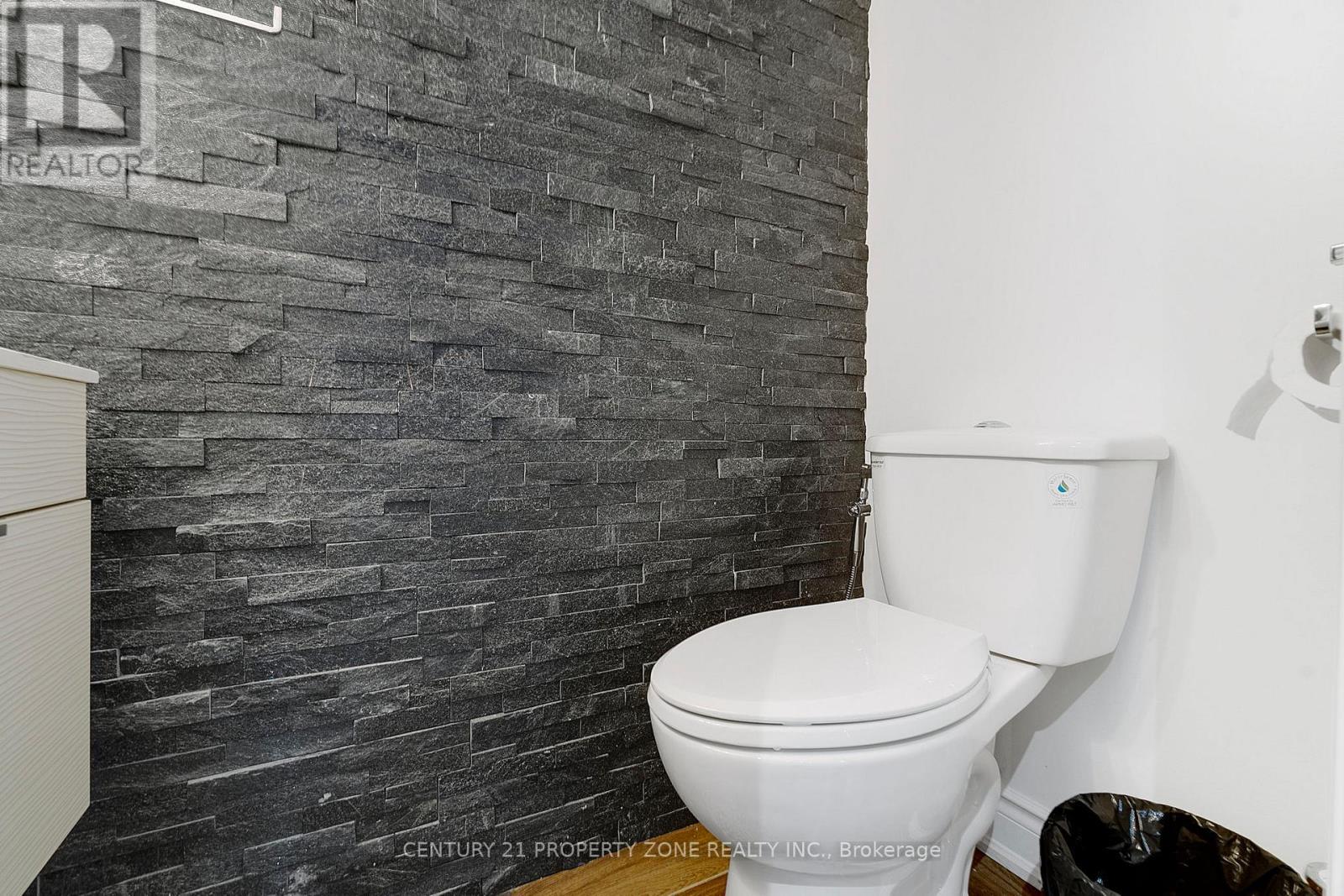 30 Grouse Lane, Brampton, ON - Indoor Photo Showing Bathroom