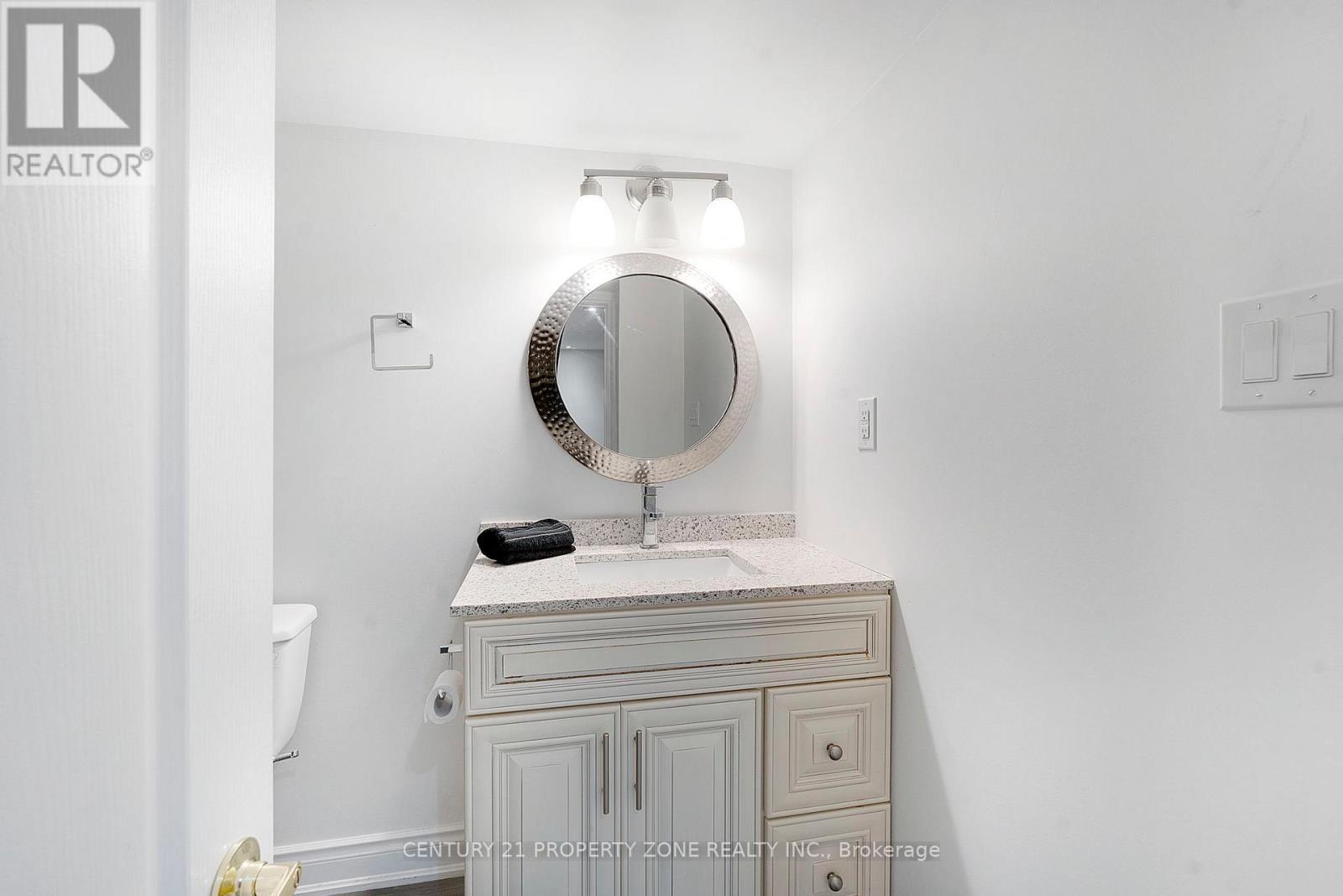 30 Grouse Lane, Brampton, ON - Indoor Photo Showing Bathroom