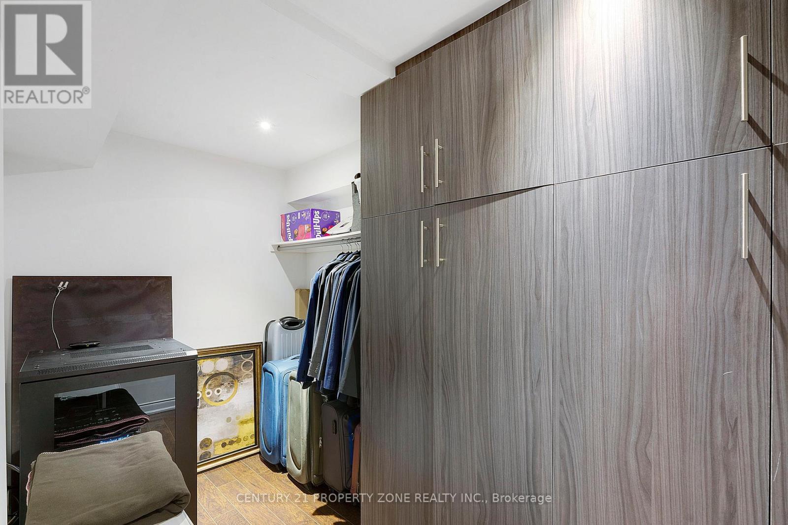 30 Grouse Lane, Brampton, ON - Indoor Photo Showing Laundry Room