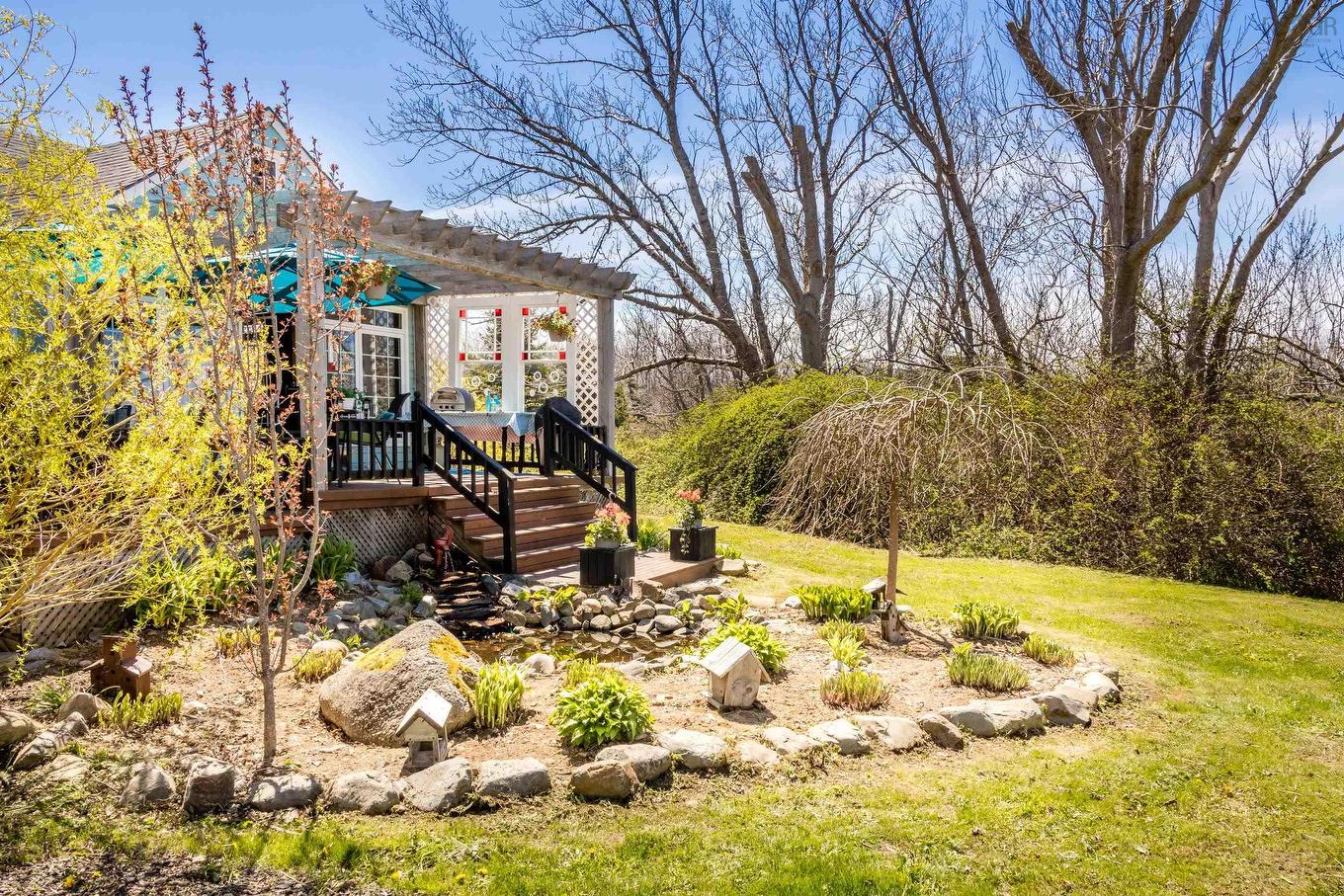 8367 Highway 101, Brighton, NS