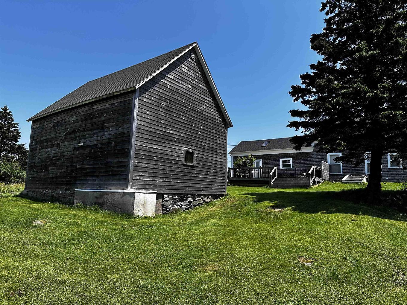 1663 Highway 3, East Pubnico, NS