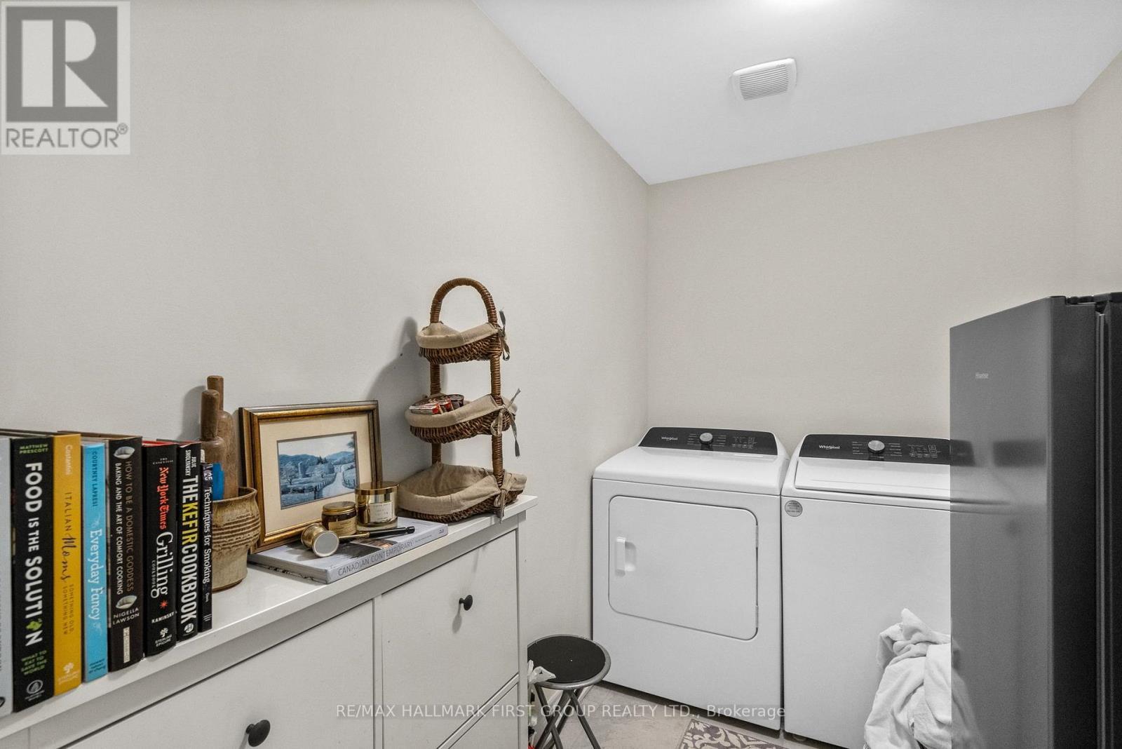 Ground Floor Laundry - 22 Phillipsen Way, Markham, ON - Indoor Photo Showing Laundry Room