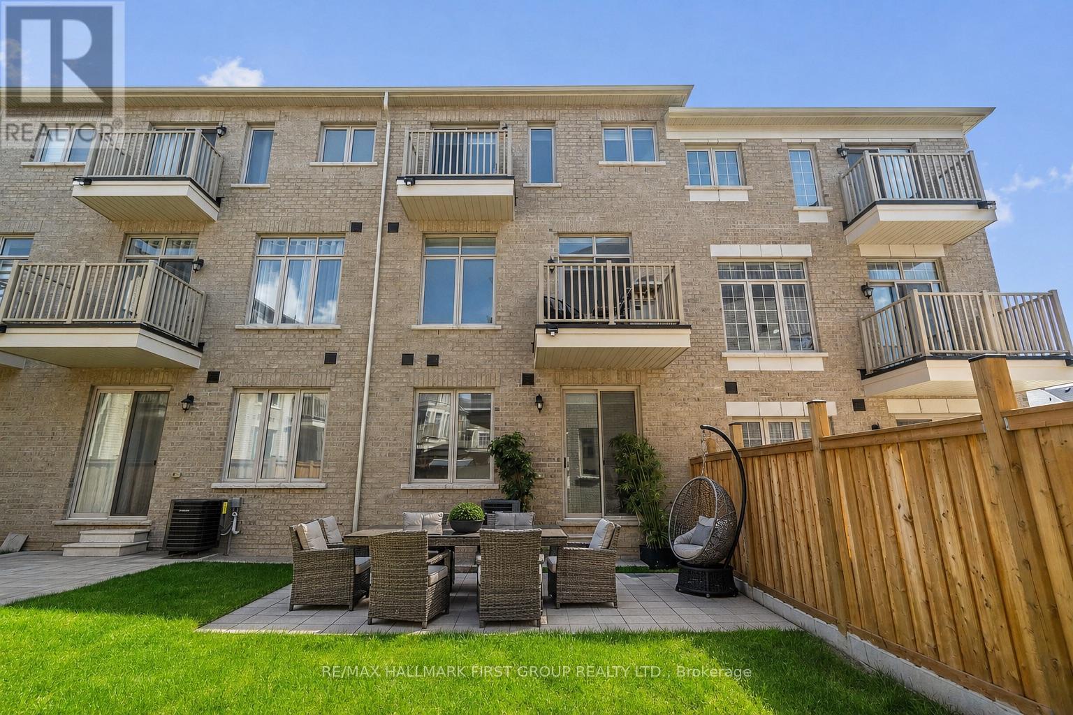 22 Phillipsen Way, Markham, ON - Outdoor With Exterior