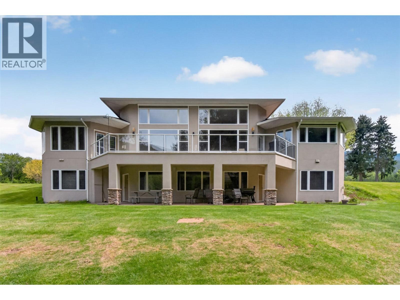 1200 Trans Canada Highway, Sicamous, BC - Outdoor With Facade