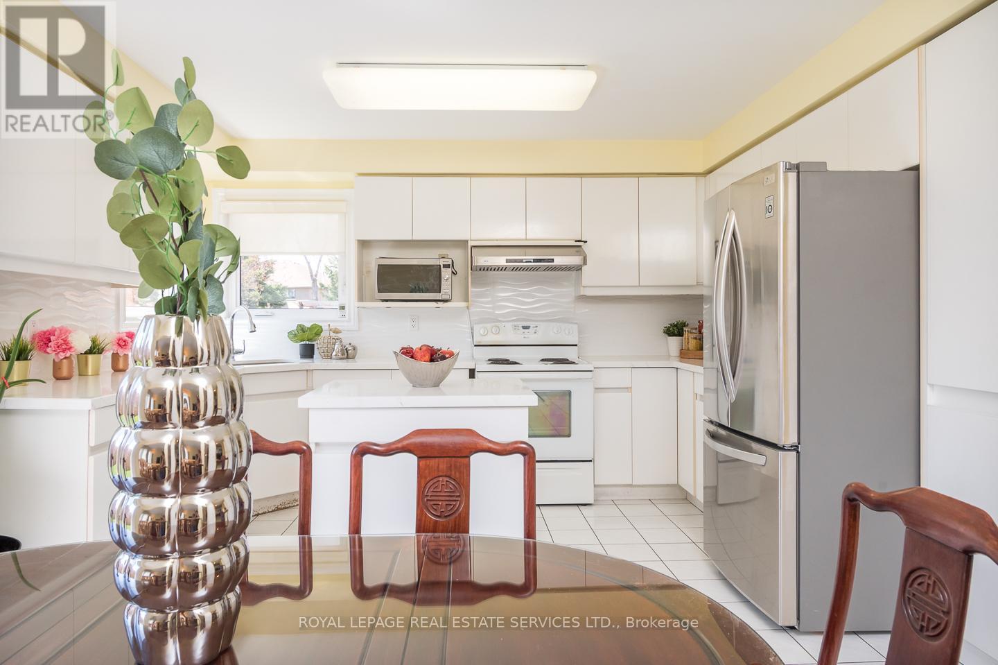 Kitchen - 4810 Rathkeale Road, Mississauga, ON - Indoor Photo Showing Kitchen