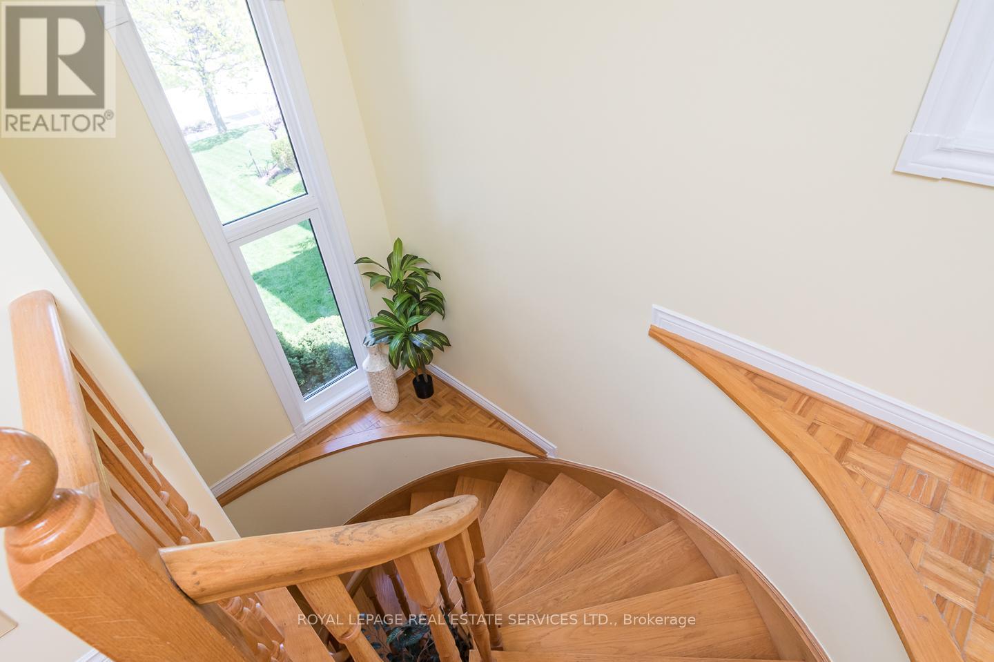 Staircase to 2nd floor - 4810 Rathkeale Road, Mississauga, ON - Indoor Photo Showing Other Room
