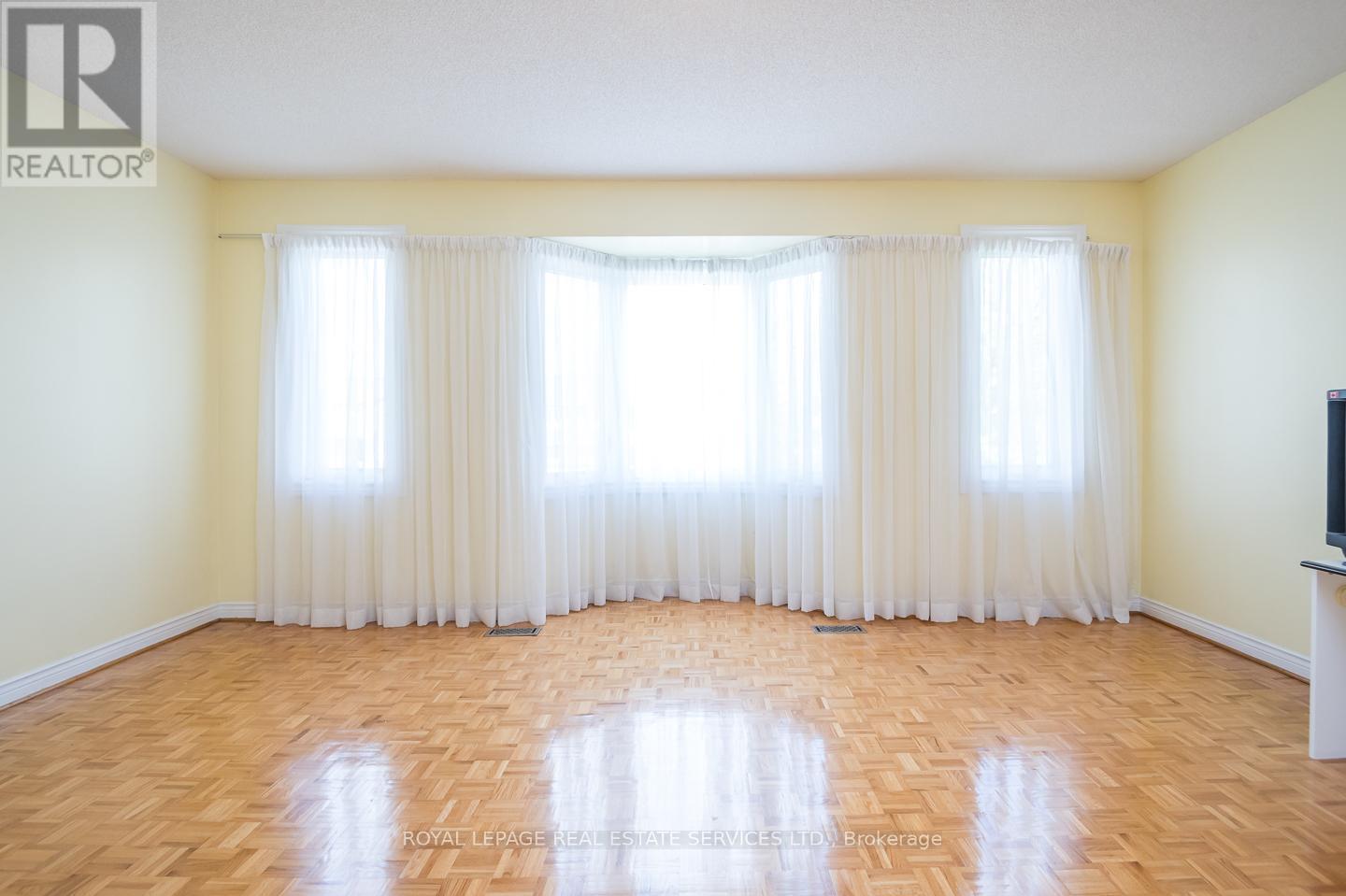 Primary Bedroom - Window view - 4810 Rathkeale Road, Mississauga, ON - Indoor Photo Showing Other Room