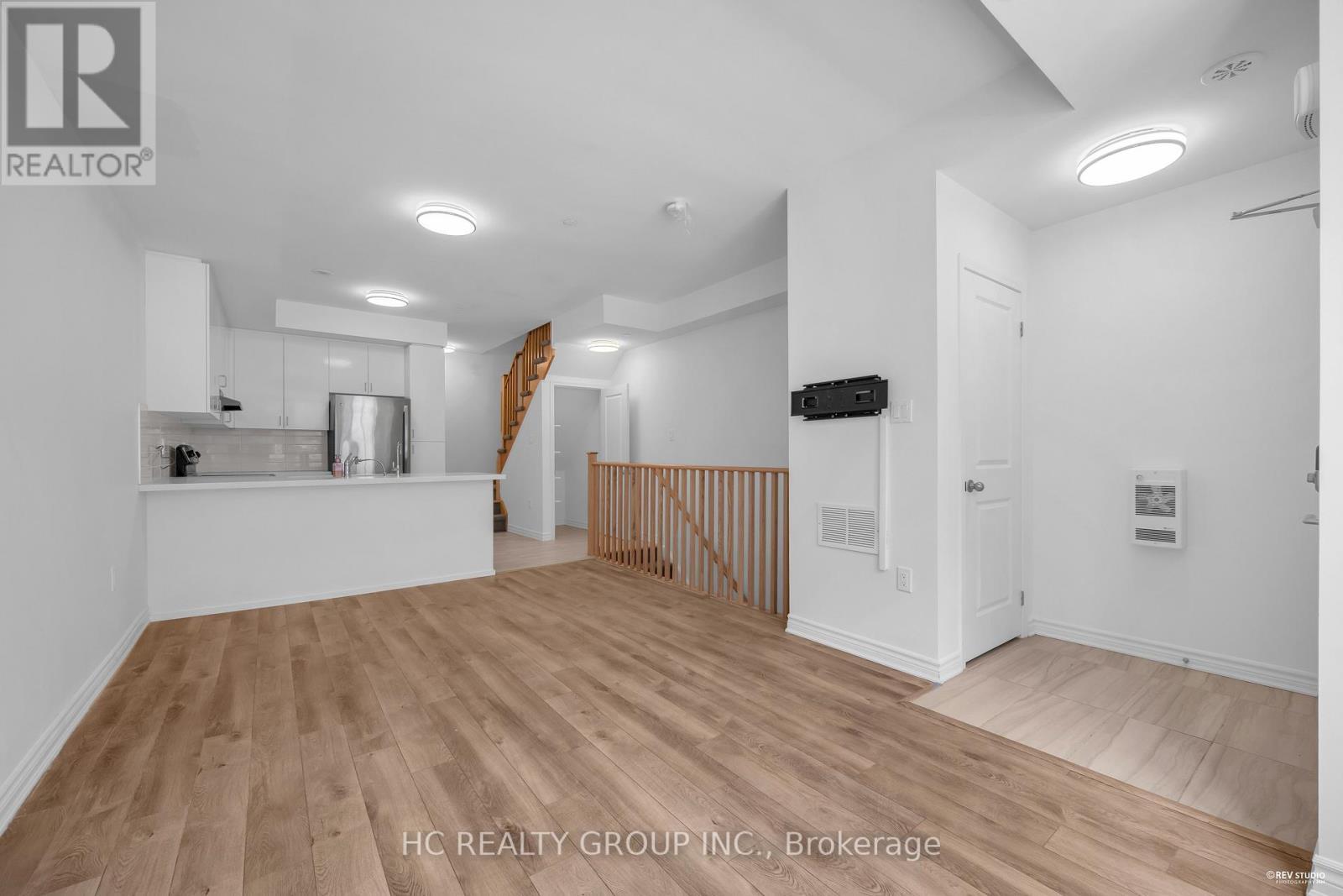 13 - 2212 Bromsgrove Road, Mississauga, ON - Indoor