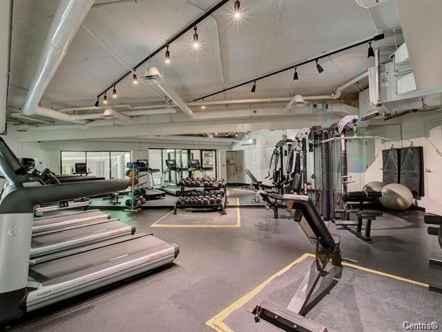 Exercise Room - 4901-5150 Rue Buchan, Montréal (Côte-Des-Neiges/Notre-Dame-De-Grâce), QC - Indoor Photo Showing Gym Room