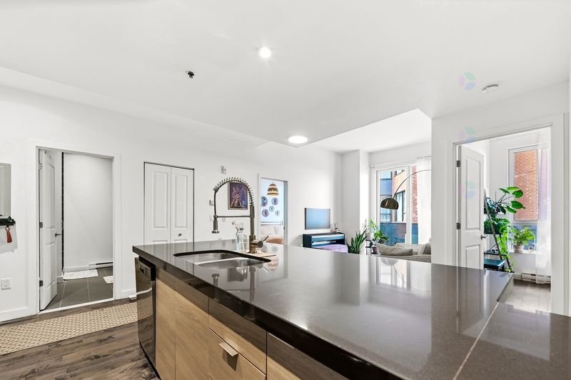 Overall view - 4901-5150 Rue Buchan, Montréal (Côte-Des-Neiges/Notre-Dame-De-Grâce), QC - Indoor Photo Showing Kitchen With Double Sink