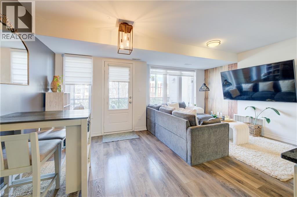 142 Daylily Lane, Kitchener, ON - Indoor Photo Showing Living Room