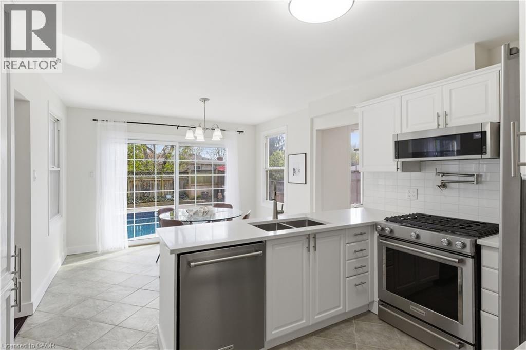 96 Gordon Street, Cambridge, ON - Indoor Photo Showing Kitchen With Stainless Steel Kitchen With Double Sink With Upgraded Kitchen
