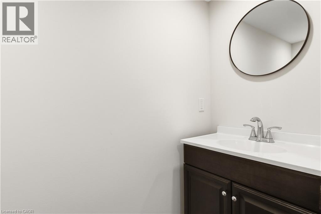 96 Gordon Street, Cambridge, ON - Indoor Photo Showing Bathroom