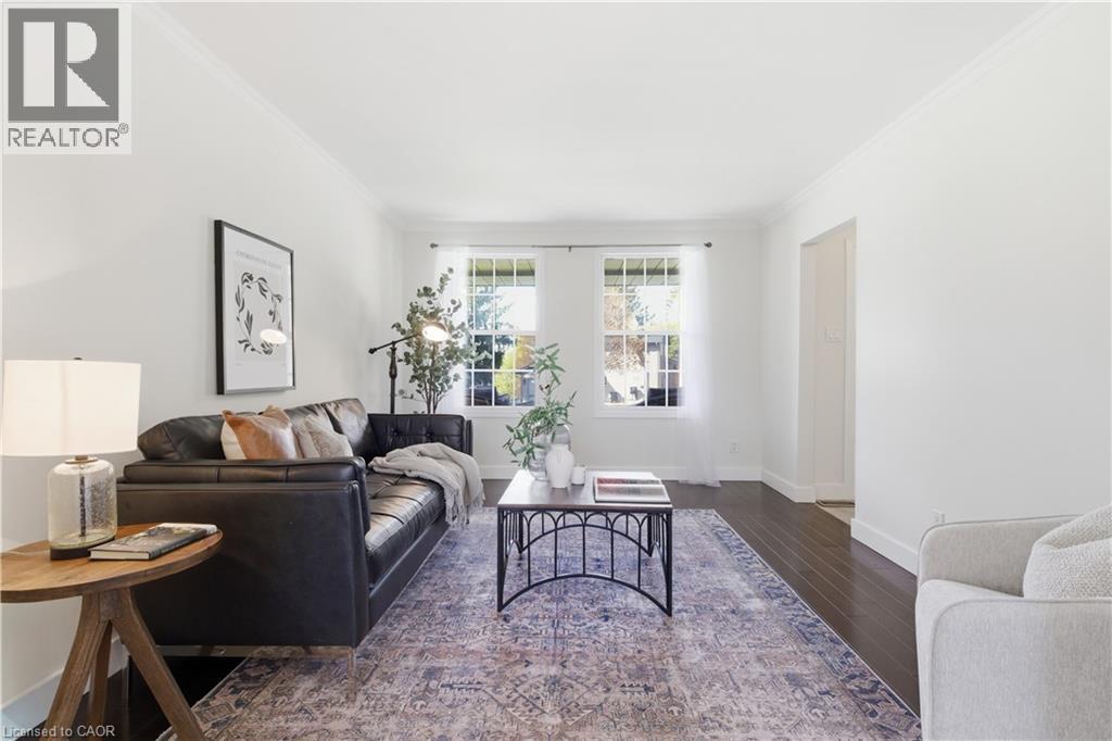 96 Gordon Street, Cambridge, ON - Indoor Photo Showing Living Room