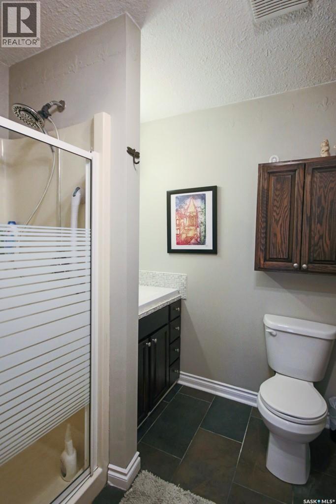 1666 Marshall Crescent, Moose Jaw, SK - Indoor Photo Showing Bathroom