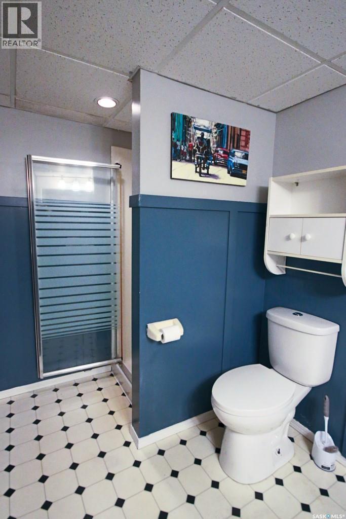 1666 Marshall Crescent, Moose Jaw, SK - Indoor Photo Showing Bathroom