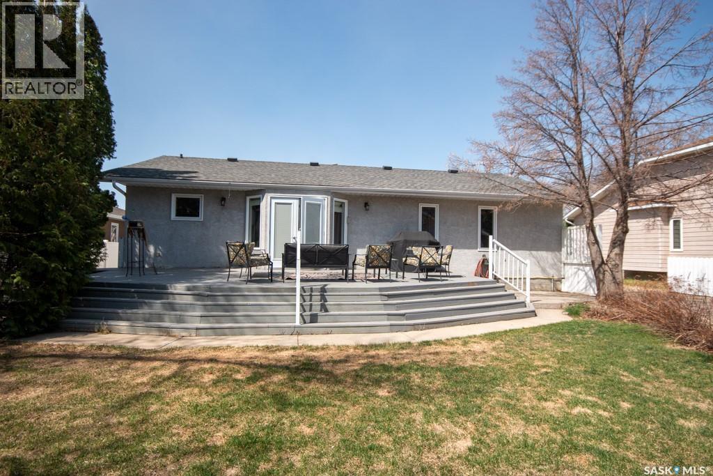 1666 Marshall Crescent, Moose Jaw, SK - Outdoor With Deck Patio Veranda
