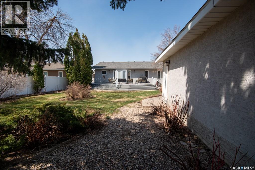 1666 Marshall Crescent, Moose Jaw, SK - Outdoor With Deck Patio Veranda