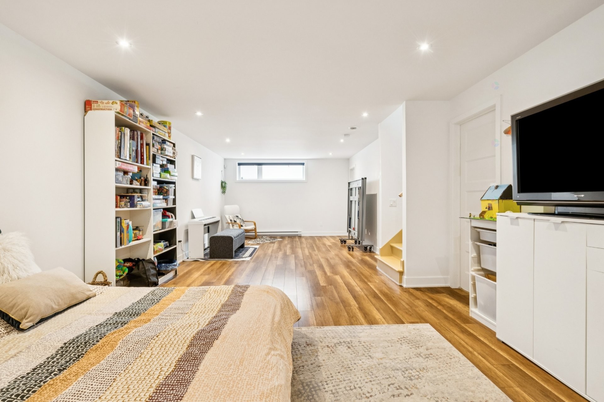 Salle familiale - 1276 Rue St-Thomas (Longueuil), Longueuil (Le Vieux-Longueuil), QC - Indoor Photo Showing Bedroom