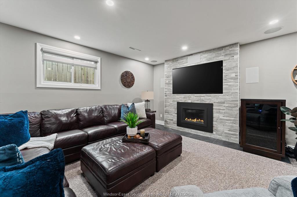 676 Gauthier Drive, Tecumseh, ON