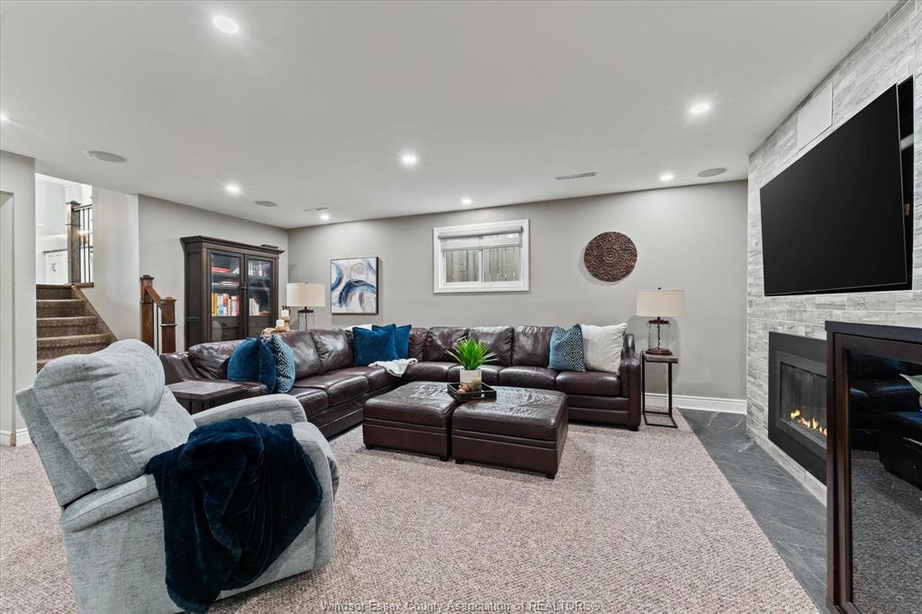 676 Gauthier Drive, Tecumseh, ON
