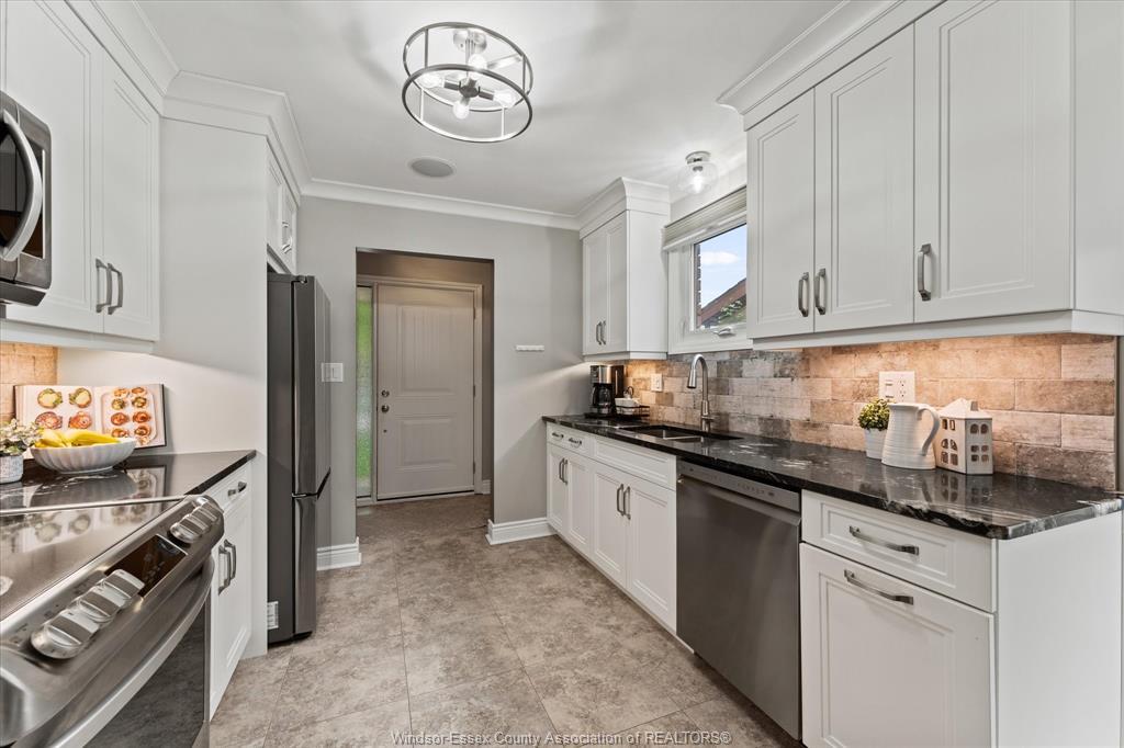 676 Gauthier Drive, Tecumseh, ON